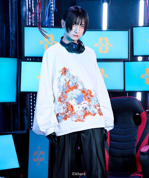 Ellno Loset（エルノロゼット）の「【EVANGELION（エヴァンゲリオン）コラボ】フェイスプリントスウェット（スウェット・メンズ・オフホワイト/ブラック・SMALL/MEDIUM/LARGE）」の12枚目の写真