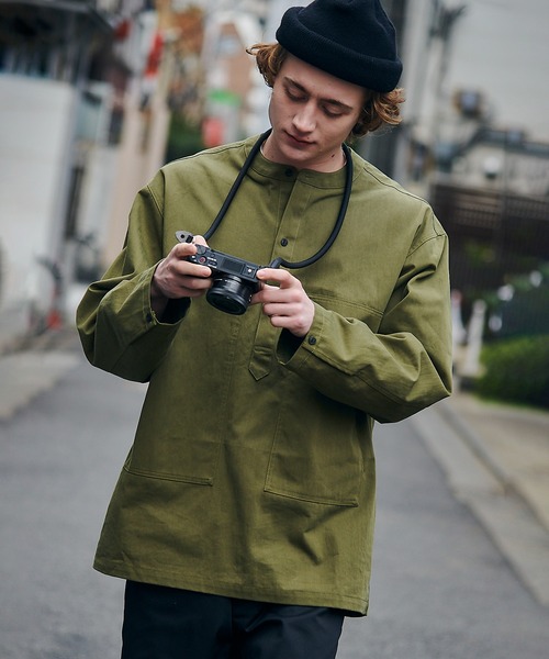 MAISON CLUB（メゾンクラブ）の「【MAISON CLUB】U.S.ARMY バンドカラーデニムプルオーバーシャツ（シャツ/ブラウス・メンズ・ネイビー系1/ネイビー系2/カーキ/ベージュ/ブラック・L/M）」の4枚目の写真