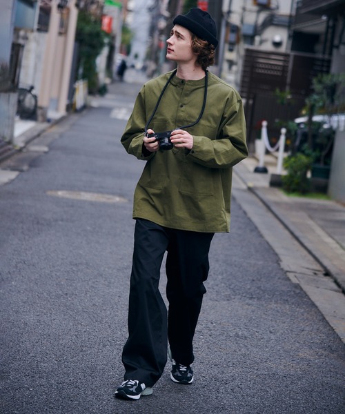 MAISON CLUB（メゾンクラブ）の「【MAISON CLUB】U.S.ARMY バンドカラーデニムプルオーバーシャツ（シャツ/ブラウス・メンズ・ネイビー系1/ネイビー系2/カーキ/ベージュ/ブラック・L/M）」の16枚目の写真