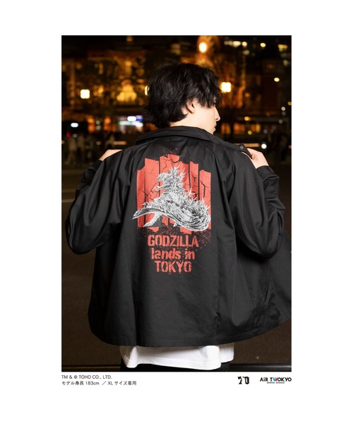 AIR TWOKYO(エアトゥーキョー)の「ゴジラ70周年記念『ゴジラ-1.0』コーチジャケット(ブルゾン・メンズ・ブラック・MEDIUM/X-LARGE/LARGE)」の1枚目の写真