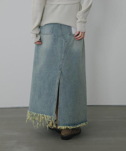 KBF（ケイビーエフ）の「アシメフリンジデニムスカート（スカート・レディース・ブラック/ライトブルー・ONE）」の4枚目の写真