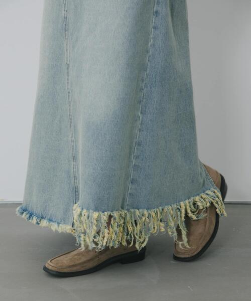 KBF（ケイビーエフ）の「アシメフリンジデニムスカート（スカート・レディース・ブラック/ライトブルー・ONE）」の5枚目の写真