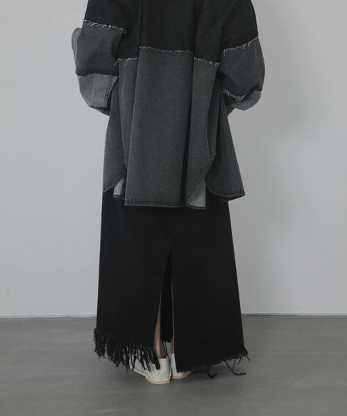 KBF（ケイビーエフ）の「アシメフリンジデニムスカート（スカート・レディース・ブラック/ライトブルー・ONE）」の17枚目の写真
