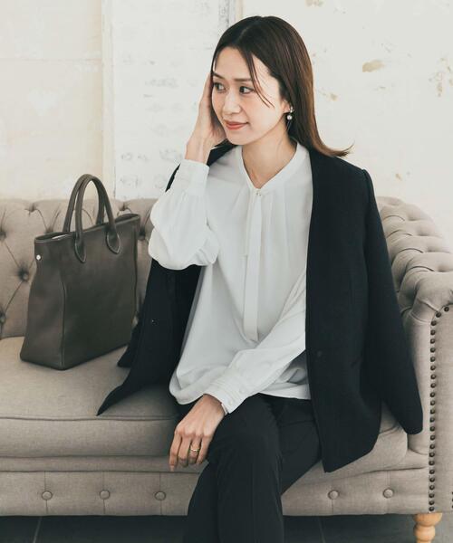 URBAN RESEARCH DOORS(アーバンリサーチドアーズ)の「リボンポイントタックブラウス(シャツ/ブラウス・レディース・ライトグレー/オフホワイト・FREE)」の22枚目の写真