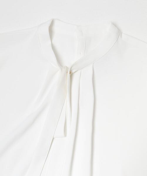 URBAN RESEARCH DOORS(アーバンリサーチドアーズ)の「リボンポイントタックブラウス(シャツ/ブラウス・レディース・ライトグレー/オフホワイト・FREE)」の16枚目の写真