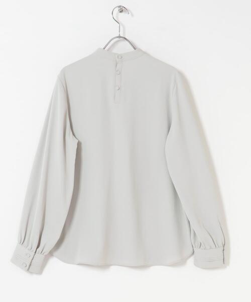 URBAN RESEARCH DOORS(アーバンリサーチドアーズ)の「リボンポイントタックブラウス(シャツ/ブラウス・レディース・ライトグレー/オフホワイト・FREE)」の6枚目の写真