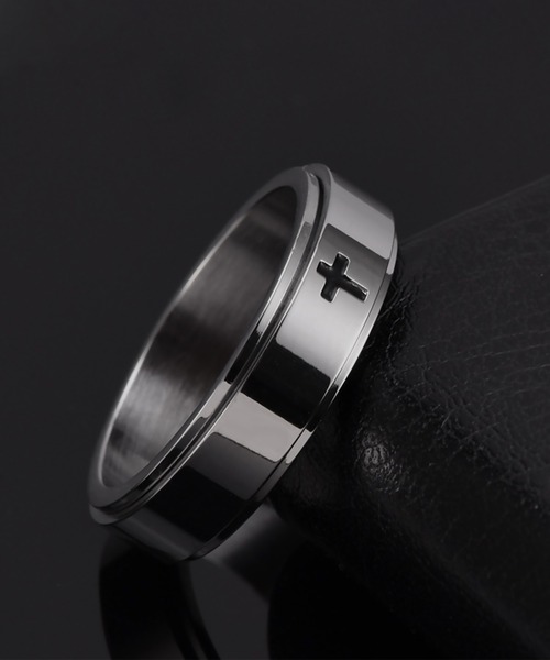 SBG(エスビー)の「SBG ポイントクロス スピニングリング(リング・メンズ・シルバー/ブラック/ゴールド・16号/18号/21号)」の2枚目の写真