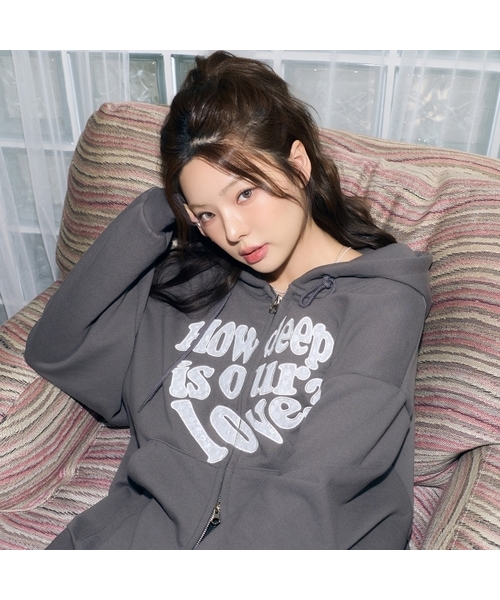LOVE PATCH HOOD ZIPUP (CHARCOAL) — худи с нашивкой, угольно‑серый