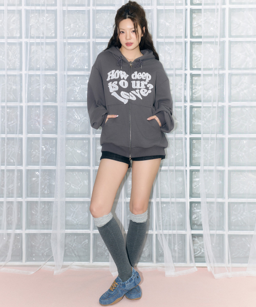LUVISTRUE（ラヴイズトゥルー）の「LOVE PATCH HOOD ZIPUP(CHARCOAL)（パーカー・レディース・その他・FREE）」の5枚目の写真