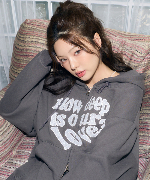 LUVISTRUE（ラヴイズトゥルー）の「LOVE PATCH HOOD ZIPUP(CHARCOAL)（パーカー・レディース・その他・FREE）」の9枚目の写真