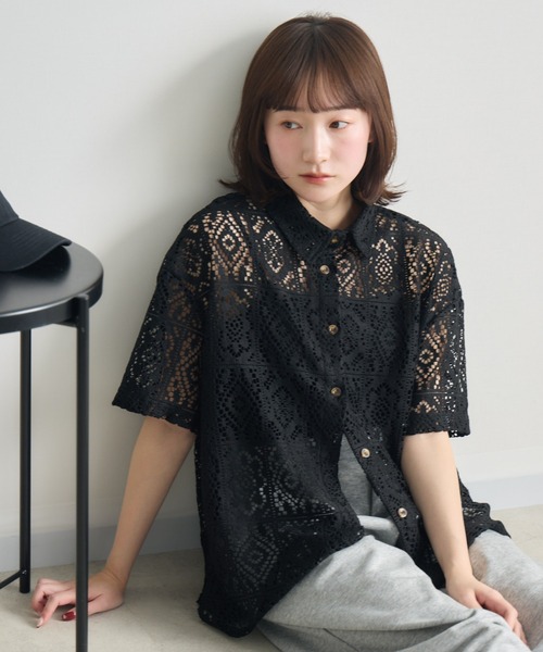 RU.TI.LE（ルチル）の「【RU.TI.LE】レース半袖シャツ（シャツ/ブラウス・レディース・アイボリー/ブラック・MEDIUM）」の2枚目の写真