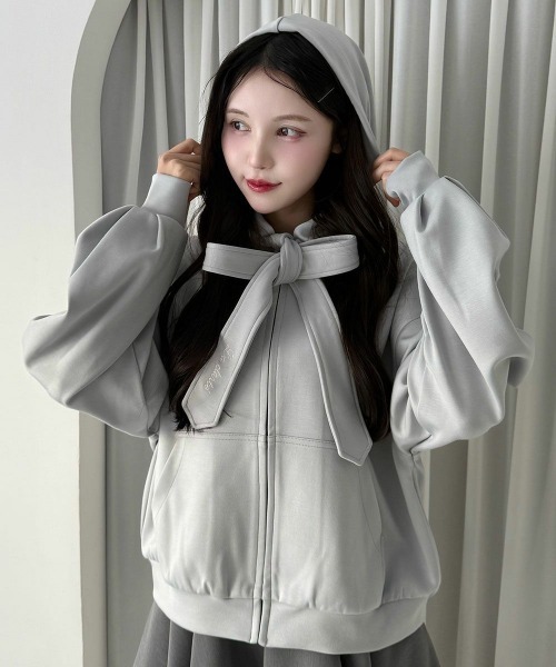 F i.n.t（フィント）の「ビッグリボンZIPパーカー/fint フィント（パーカー・レディース・ライトブルー/アイボリー/ブラック・FREE）」の3枚目の写真