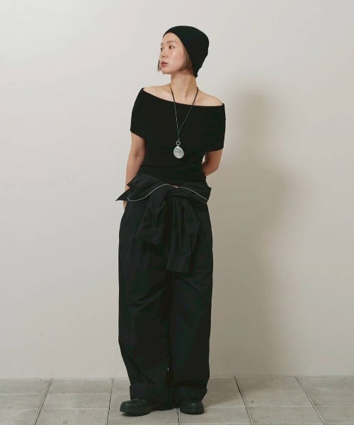 TODAYFUL(トゥデイフル)の「Twill Zip Combinaison(つなぎ/オールインワン・レディース・ベージュ/ブラック・38inch/36inch)」の4枚目の写真