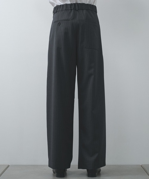 STUDIOUS(ステュディオス)の「【STUDIOUS】2Tuck Curve Slacks(スラックス・メンズ・ブラック系2/ダークグレー/ブラック/ダークブラウン・1/3/2)」の18枚目の写真