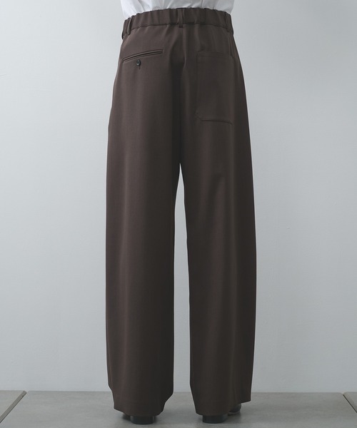 STUDIOUS(ステュディオス)の「【STUDIOUS】2Tuck Curve Slacks(スラックス・メンズ・ブラック系2/ダークグレー/ブラック/ダークブラウン・1/3/2)」の16枚目の写真