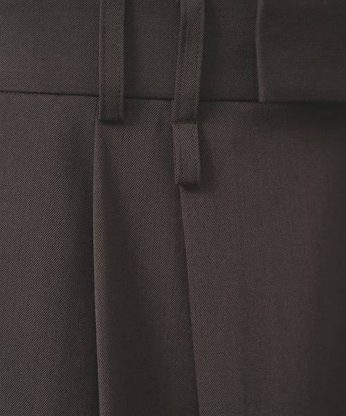 STUDIOUS(ステュディオス)の「【STUDIOUS】2Tuck Curve Slacks(スラックス・メンズ・ブラック系2/ダークグレー/ブラック/ダークブラウン・1/3/2)」の6枚目の写真