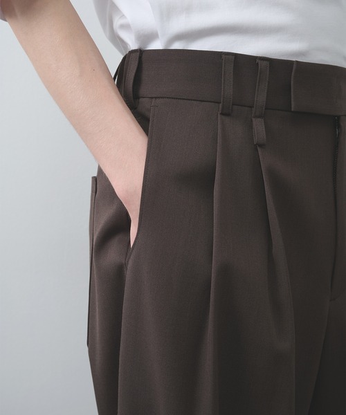 STUDIOUS(ステュディオス)の「【STUDIOUS】2Tuck Curve Slacks(スラックス・メンズ・ブラック系2/ダークグレー/ブラック/ダークブラウン・1/3/2)」の7枚目の写真