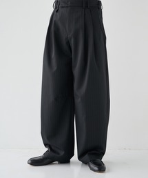 STUDIOUS（ステュディオス）の「【STUDIOUS】2Tuck Curve Slacks（スラックス）」