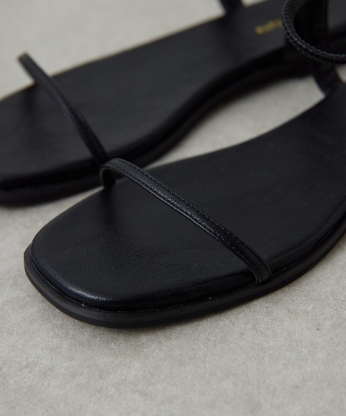 PAPILLONNER（パピヨネ）の「PAPILLONNER/フラットスクエアサンダル（サンダル・レディース・シルバー/ブラック/ベージュ・L/M/S）」の16枚目の写真