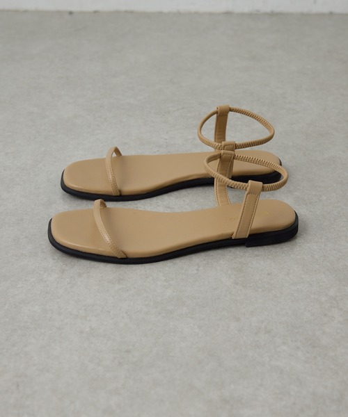 PAPILLONNER（パピヨネ）の「PAPILLONNER/フラットスクエアサンダル（サンダル・レディース・シルバー/ブラック/ベージュ・L/M/S）」の12枚目の写真