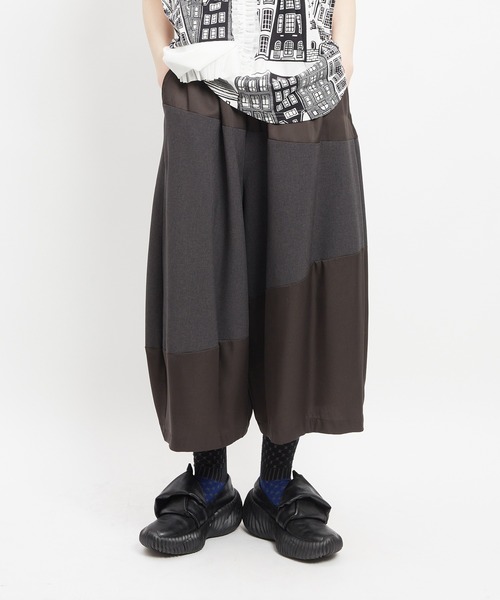 gomme(ゴム)の「バルーンツイルパンツ(その他パンツ・レディース・ブラック/カーキ/チャコールグレー・MEDIUM)」の3枚目の写真