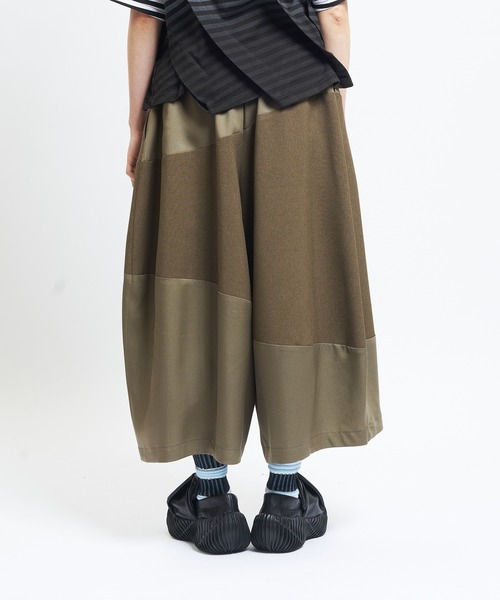 gomme(ゴム)の「バルーンツイルパンツ(その他パンツ・レディース・ブラック/カーキ/チャコールグレー・MEDIUM)」の15枚目の写真