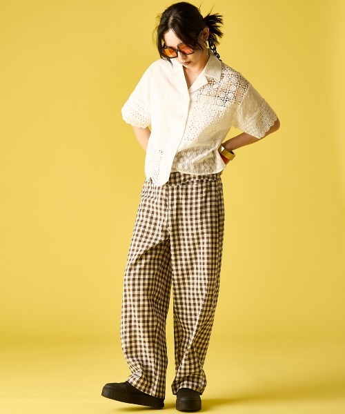 GEVS.（ジェイヴィス）の「レースパッチワークシャツ＜大きいサイズ有＞GEVS.（シャツ/ブラウス・レディース・ブラック/オフホワイト・M/L/LL/3L/5L/4L）」の6枚目の写真