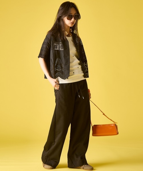 GEVS.（ジェイヴィス）の「レースパッチワークシャツ＜大きいサイズ有＞GEVS.（シャツ/ブラウス・レディース・ブラック/オフホワイト・M/L/LL/3L/5L/4L）」の15枚目の写真