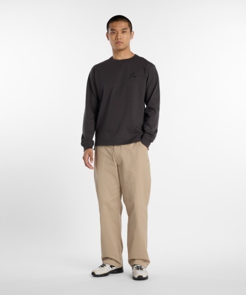 NEW BALANCE(ニューバランス)の「New Balance 大谷翔平 Signature Heavyweight Long Sleeve T-Shirt(ニューバランス 大谷翔平シグネチャーヘビーオンス長袖Tシャツ)(Tシャツ/カットソー・メンズ・ベージュ系/ブルー系/ブラック系・MEDIUM/LARGE/X-LARGE)」の9枚目の写真