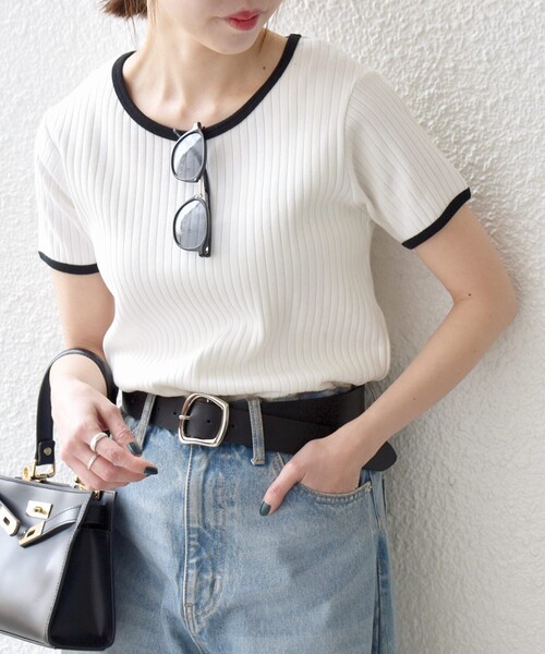 SHIPS any(シップス エニィ)の「SHIPS any:〈洗濯機可能〉テレコ リブ バイカラー ショートスリーブ TEE(Tシャツ/カットソー・レディース・ブラウン/ホワイト/ブラック・ONE SIZE)」の2枚目の写真