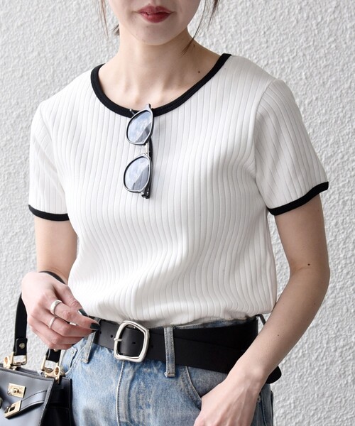 SHIPS any(シップス エニィ)の「SHIPS any:〈洗濯機可能〉テレコ リブ バイカラー ショートスリーブ TEE(Tシャツ/カットソー・レディース・ブラウン/ホワイト/ブラック・ONE SIZE)」の11枚目の写真