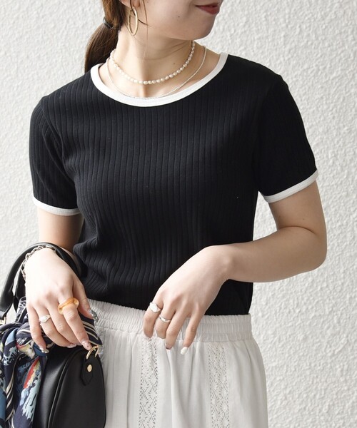 SHIPS any(シップス エニィ)の「SHIPS any:〈洗濯機可能〉テレコ リブ バイカラー ショートスリーブ TEE(Tシャツ/カットソー・レディース・ブラウン/ホワイト/ブラック・ONE SIZE)」の15枚目の写真