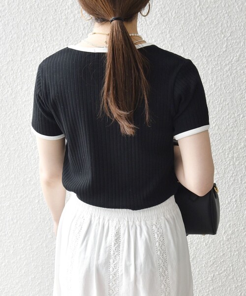 SHIPS any(シップス エニィ)の「SHIPS any:〈洗濯機可能〉テレコ リブ バイカラー ショートスリーブ TEE(Tシャツ/カットソー・レディース・ブラウン/ホワイト/ブラック・ONE SIZE)」の18枚目の写真