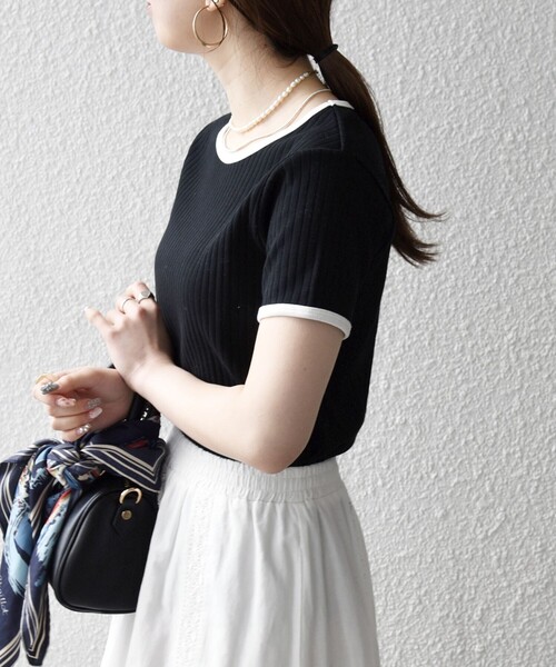 SHIPS any(シップス エニィ)の「SHIPS any:〈洗濯機可能〉テレコ リブ バイカラー ショートスリーブ TEE(Tシャツ/カットソー・レディース・ブラウン/ホワイト/ブラック・ONE SIZE)」の19枚目の写真