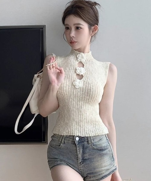 Mejoul(メジュール)の「【2026春夏新作】ハイネックフラワーモチーフフロントオープンノースリニットトップス(Tシャツ/カットソー・レディース・ブラック/アイボリー/グレー・F)」の18枚目の写真