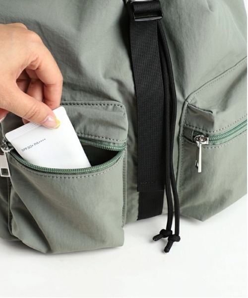 LIZDAYS(リズデイズ)の「Kacchirin ruck sack(バックパック/リュック・レディース・ベージュ/ダークグレー/カーキ系/ブルーグレー/ブラック/サーモンピンク・FREE)」の11枚目の写真