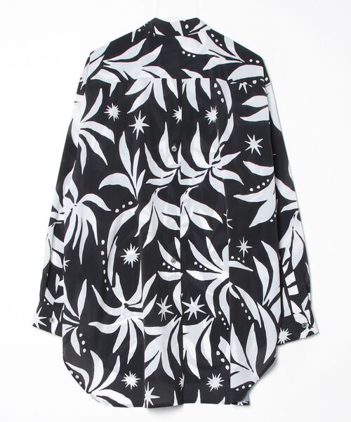 ROBES&CONFECTIONS（ローブスコンフェクションズ）の「Robes&Confections/ローブス&コンフェクションズ/トロピカルリーフテジンSH（シャツ/ブラウス・レディース・ブラック/ブルー・3）」の3枚目の写真