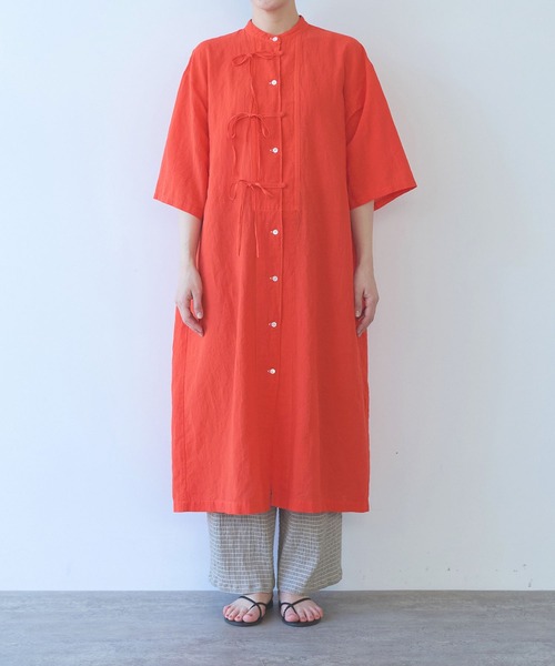yuni（ユニ　）の「強撚CottonLine近江晒 ribbonシャツワンピース（シャツワンピース・レディース・レッド/カーキ/チャコールグレー/パープル・FREE）」の9枚目の写真