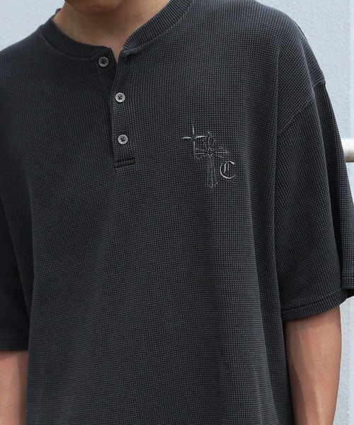WESTSEA(ウエストシー)の「ピグメント加工 ワッフル ヘンリーネックTシャツ サーマル 半袖 ワイドシルエット(Tシャツ/カットソー・メンズ・ブラック系その他2/ブラック/ブラック系その他・L/M)」の2枚目の写真