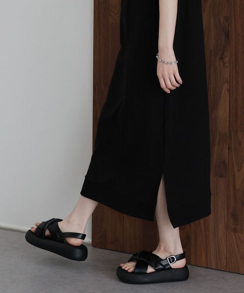 J by blue(ジェイバイブルー)の「レイヤードスウェットワンピース(ワンピース・レディース・グレー/ブラック・MEDIUM)」の11枚目の写真