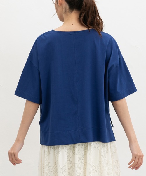 Honeys(ハニーズ)の「【ハニさら・接触冷感・UVカット・遮熱】ショート丈ゆるTシャツ(Tシャツ/カットソー・レディース・オレンジ/ブラック/オフホワイト/ブルー・F)」の17枚目の写真