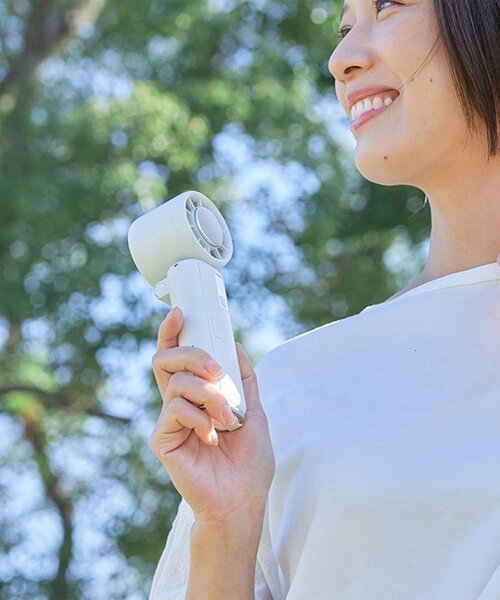 BIRTHDAY BAR(バースデイバー)の「〈風量100段階!〉ペルチェ冷却機能日傘ファン カラビナ付(生活家電・レディース・ホワイト・0)」の8枚目の写真