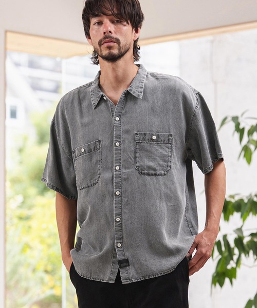 CAMBIO（カンビオ）の「mhs2625-Chemically Washed Lyocell Denim Short Sleeve Shirts 半袖デニムワークシャツ(PF-261-025)（シャツ/ブラウス・メンズ・ブルー/ブラック・M/L）」の2枚目の写真