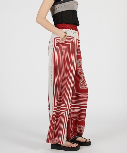 PRANK PROJECT（プランクプロジェクト）の「【2026Summer Pre-Order】スカーフプリントパンツ / Scarf Print Pants（その他パンツ・レディース・レッド/ブラック・36/38）」の15枚目の写真