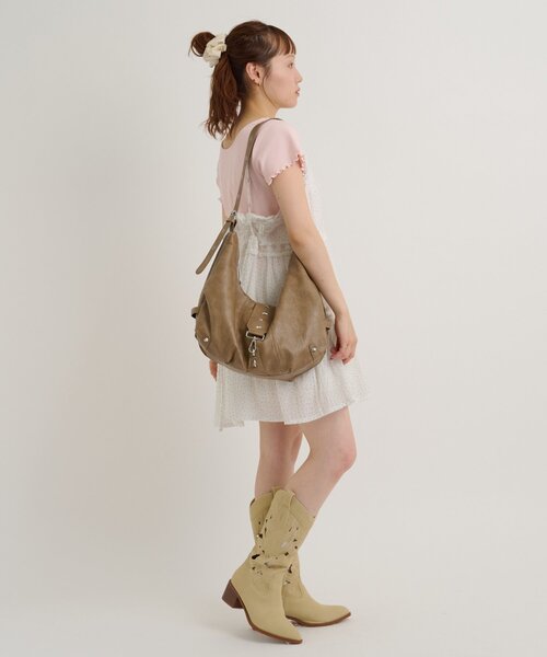 w closet(ダブルクローゼット)の「レース使いミニキャミワンピース(ワンピース・レディース・イエロー/アイボリー/ブラック系その他/オフホワイト/ブラック・FREE)」の12枚目の写真