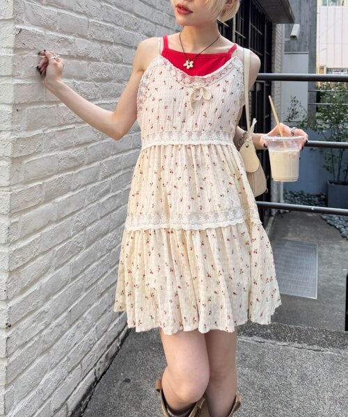 w closet(ダブルクローゼット)の「レース使いミニキャミワンピース(ワンピース・レディース・イエロー/アイボリー/ブラック系その他/オフホワイト/ブラック・FREE)」の17枚目の写真