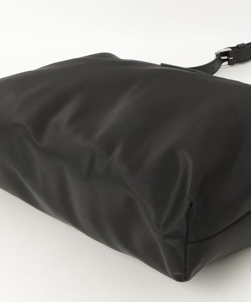 MM6 Maison Margiela（ｴﾑｴﾑｼｯｸｽ ﾒｿﾞﾝ ﾏﾙｼﾞｪﾗ）の「NYLON CROSSBODY SB6WG0024（ショルダーバッグ・メンズ・ブラック・FREE）」の3枚目の写真
