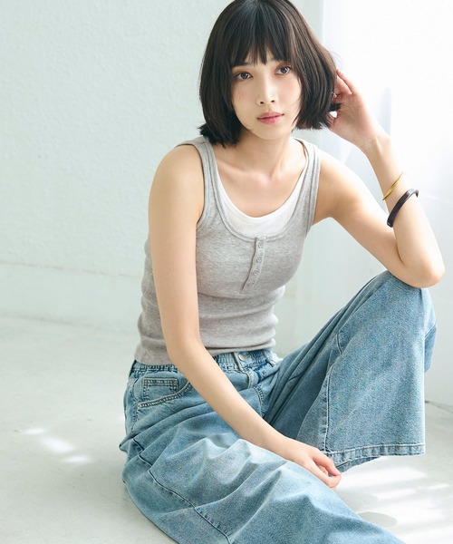 coca(coca)(コカ)の「OUT BRA レイヤードタンクトップ(タンクトップ・レディース・グレー/チャコール・L/M/S)」の18枚目の写真