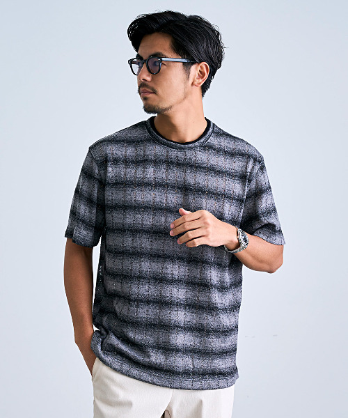 BENUSTA(ベヌスタ)の「『BENUSTA/ベヌスタ』グラデボーダー半袖ニット【GC】(Tシャツ/カットソー・メンズ・ブラック×グレー/ホワイト×ブラック・L/M)」の1枚目の写真