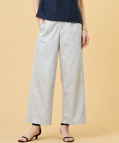 J.PRESS(ジェイプレス)の「ソフトシャンブレー ストレートパンツ(その他パンツ・レディース・ネイビー系/ライトグレー系/ダークブラウン系・T13/T15/T17)」の1枚目の写真